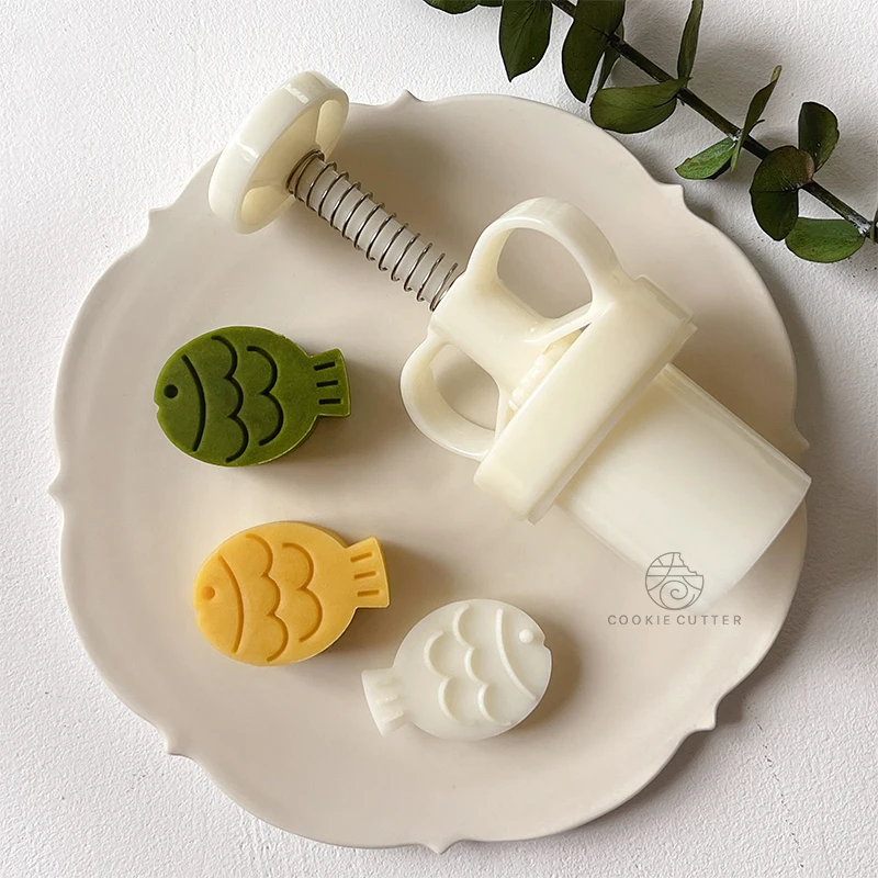 

20-30g Cute Fish Pattern Mooncake Mold 3D Home DIY Reusable Green Bean Cake Japanese Wagashi Pastry Baking Mold ABS Plastic