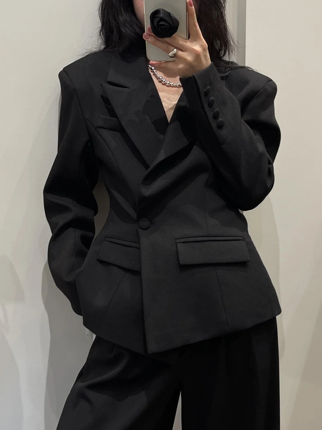 

Fashionable Casual Black Waist-Cinching Women's Suit Jacket High Quality Polyester Fiber Korean Style Long Sleeve Single Button