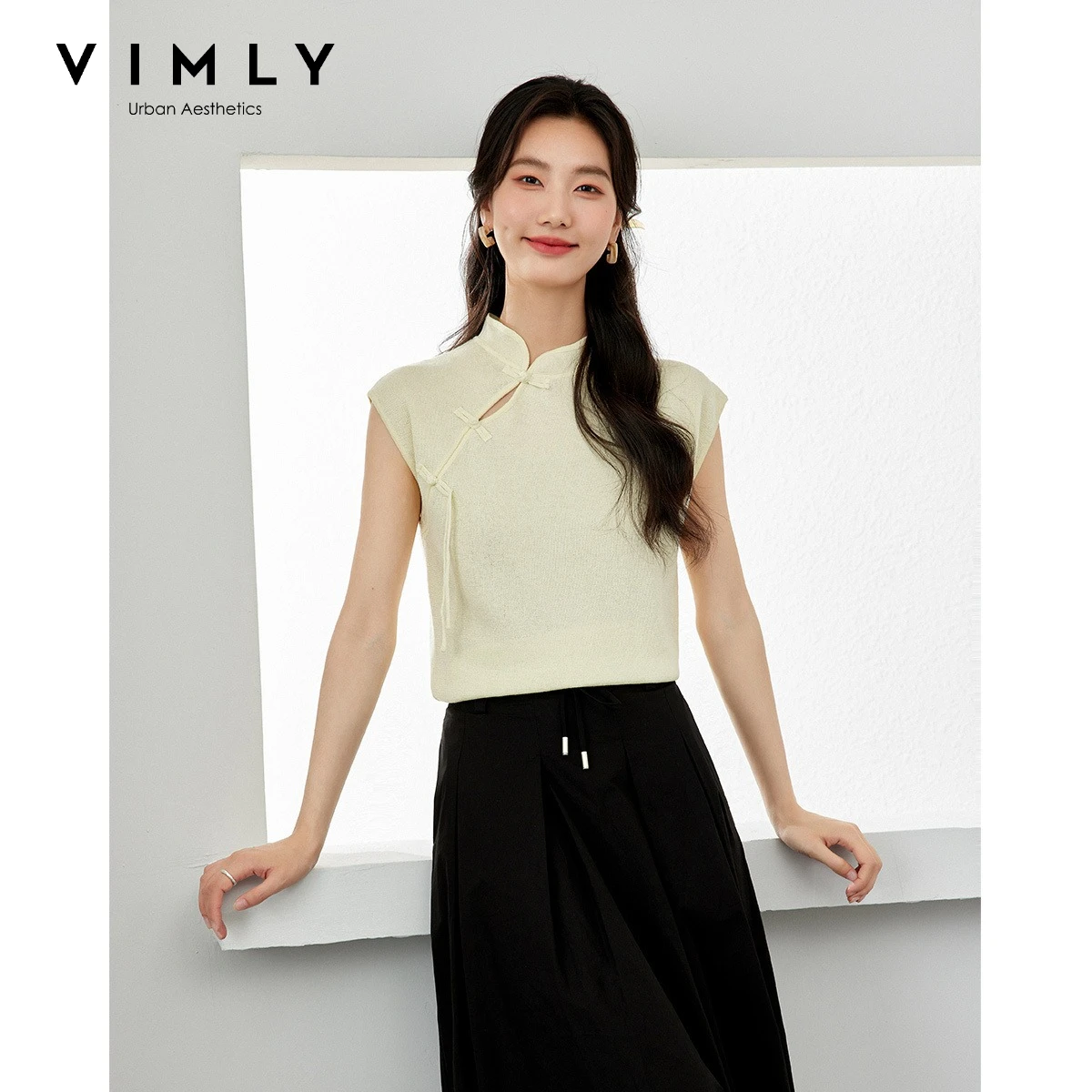 VIMLY New Chinese Style T‑shirt Women Summer Thin Stand Collar Oblique Placket Frog Button Knit Sleeveless Top Ladies 30163