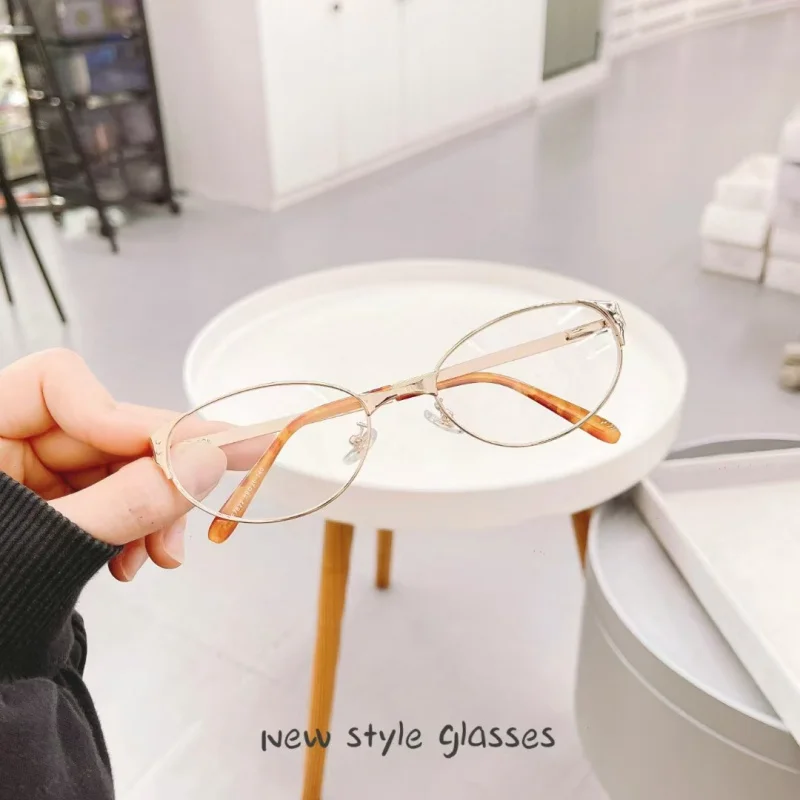 Spring Hinge Metal Sunglasses - Lightweight Oval Small Frame UV400 Anti-UV