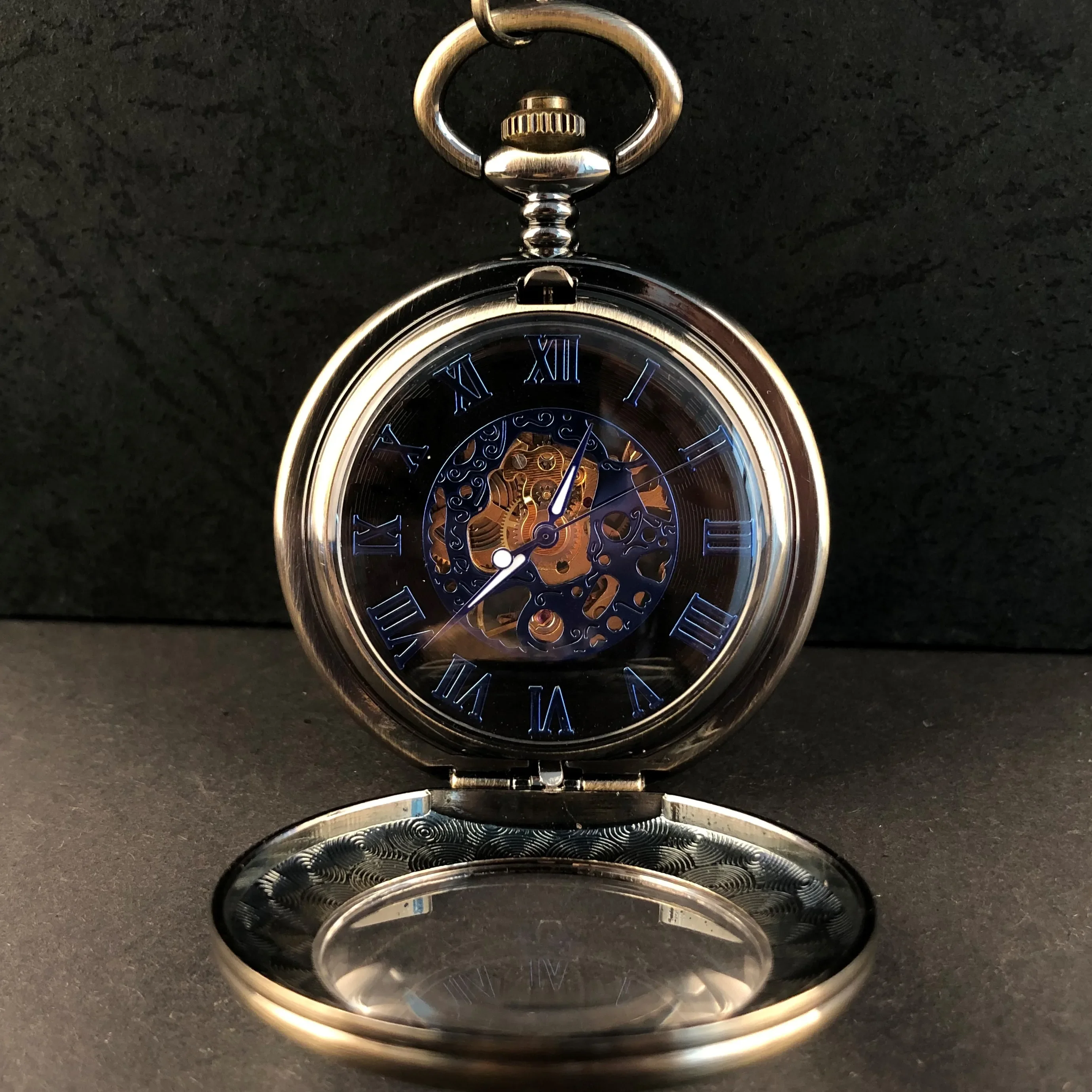 Montre de poche mécanique à remontage manuel pour hommes, miroir en verre transparent, chiffres romains, cadran bleu, collier