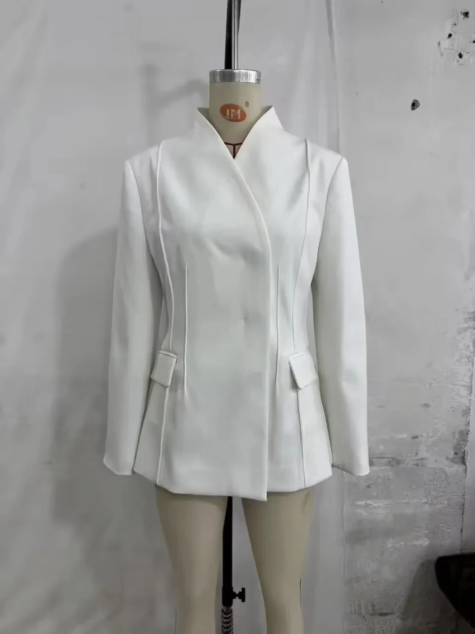 KONDALA Vintage Chic Büro-Damen-Blazer mit V-Ausschnitt, versteckter Knopfleiste und Taschen, schmal geschnitten, modischer Frühling/Sommer 2026 Freizeit-Blazer – Detail 7