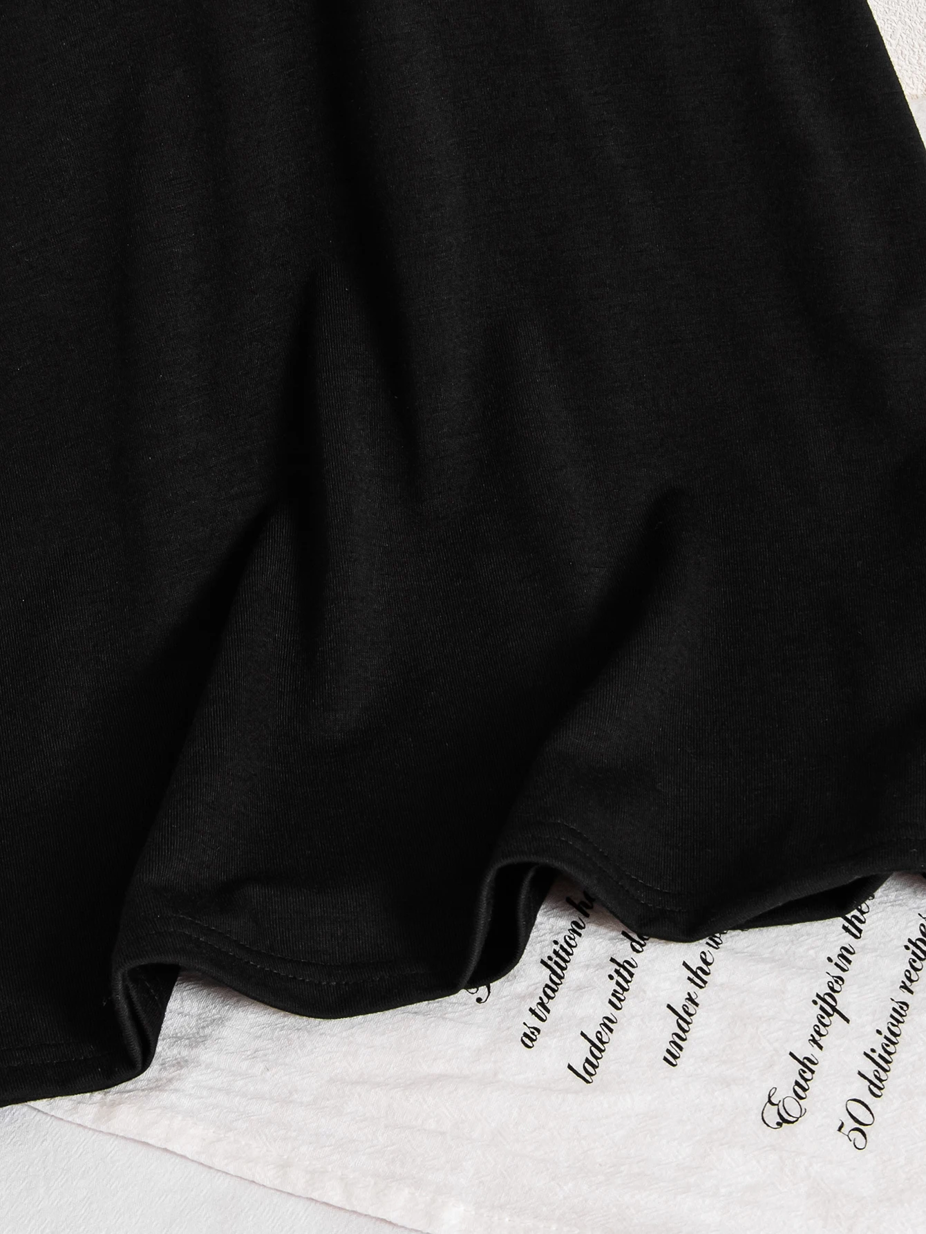 체리 만화 패턴 프린트가 있는 여름 소녀 검은색 반팔 셔츠, 일상 외출에 적합