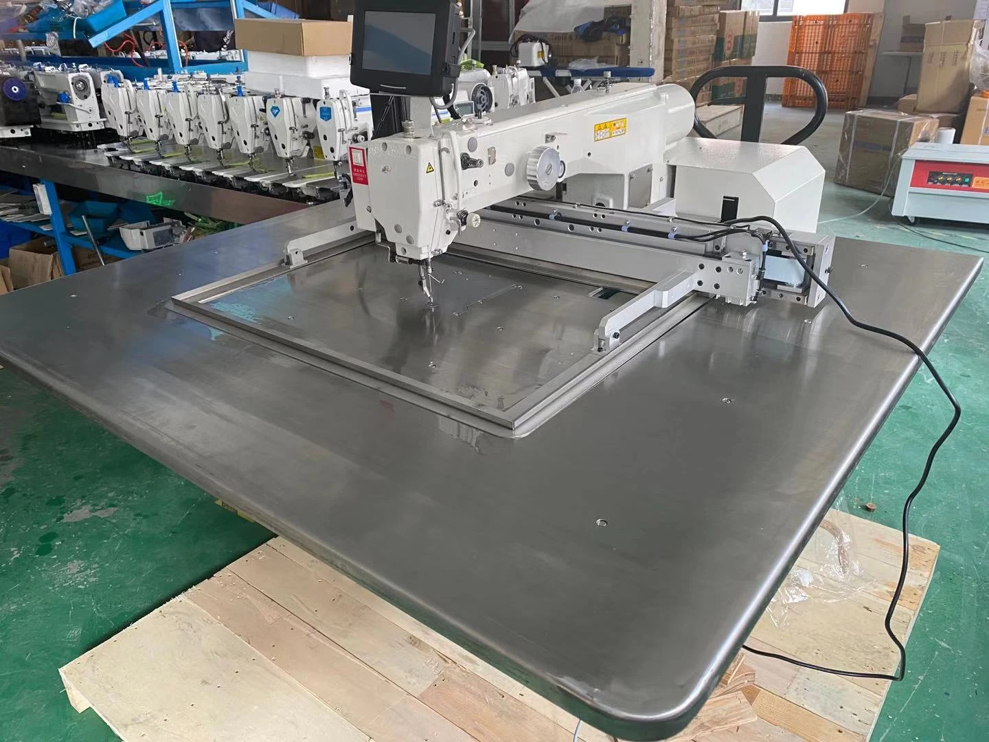 Programmable Electronic Pattern Sewing Machine for HK-2020/2516/3020