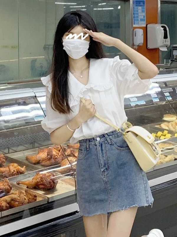 

Белая женская летняя рубашка с воротником-стойкой, новинка 2026 года, с оригинальным дизайном, высококачественный топ свободного кроя с рукавами-фонариками, однотонная, с коротким рукавом