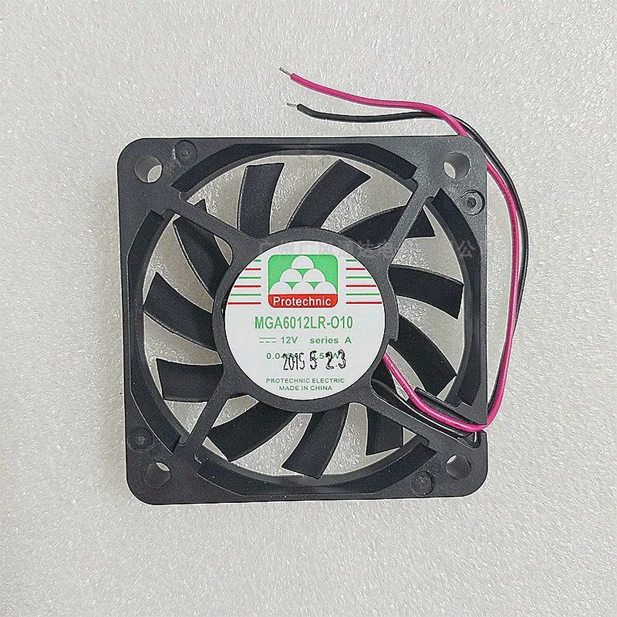 

Оригинальный MGA6012LR-O10 12 В 0,54 Вт 6010 ультратихий и ультратонкий охлаждающий вентилятор
