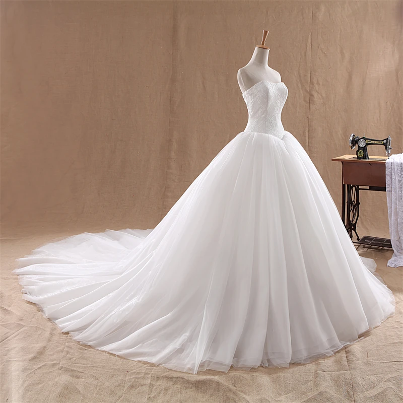 Abito da sposa 2024 nuovo abito da sposa Sexy con scollo a v a maniche lunghe di lusso con abito da ballo del treno abiti da sposa classici da principessa