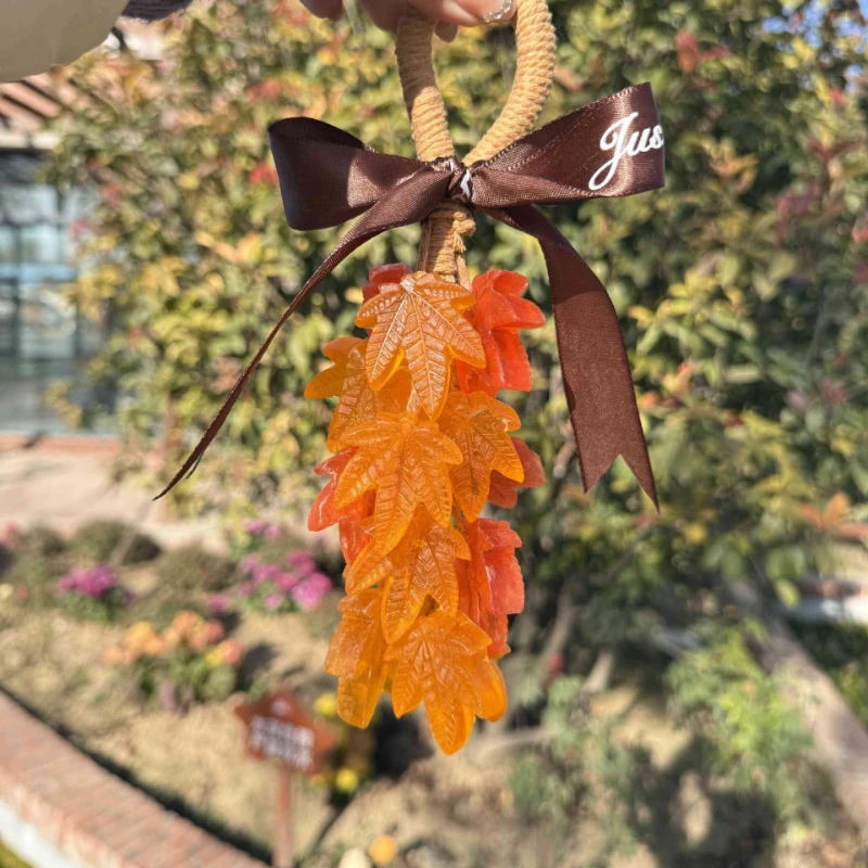 

Maple Leaf Essential Oil Soap Creative Hangable Washable Bathing and Handwashing Car High Beauty Companion Gift