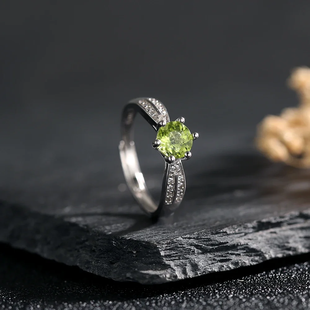 Adjustable 925 Silver Ring Birthstone 6.5mm Peridot Green Gemstone Elegant Bowknot Design Wedding Bands Anniversary Jewelry Gift