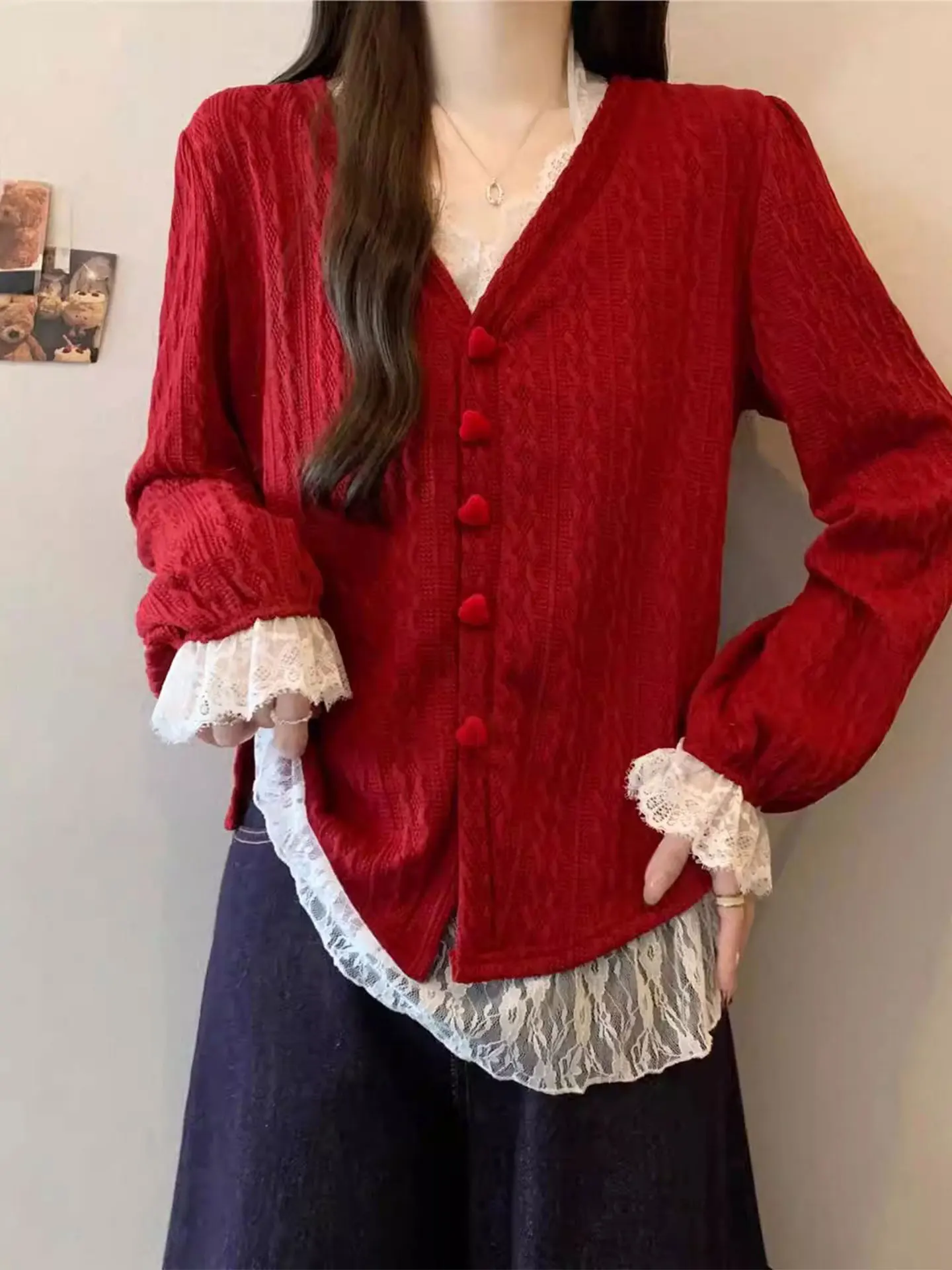 

Red Lace Splice V-ne Long Sve irt Women's plus Size Fat MM Fake Two-piecer New Year Top Casual Sle Loose Fit Cardigan