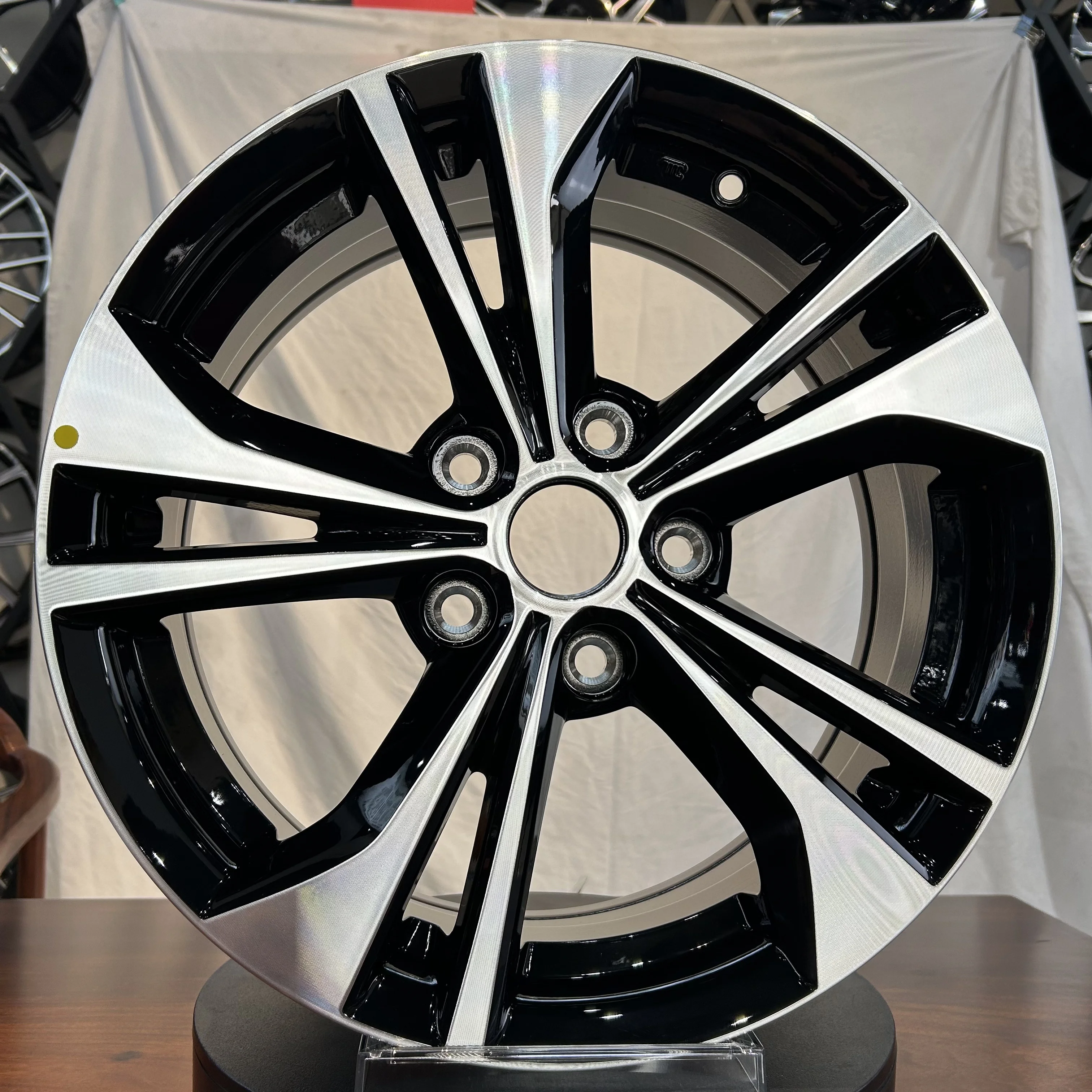 

16 Inch Car Wheel Rim for Sentra Low Pressure Cast Aluminum Alloy Wheel 16x6.5