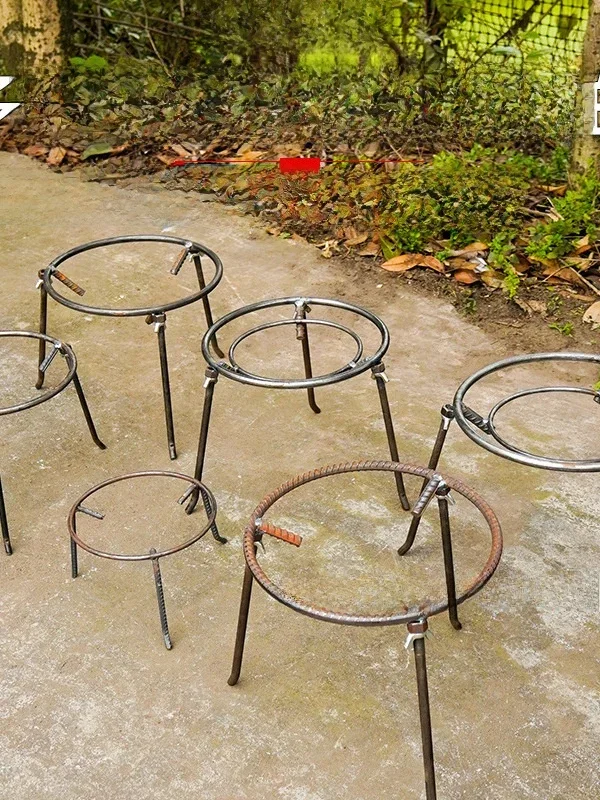 Outdoor Camping Triangular Pot Stand round Steel Ring Barbecue Oven Stand Fire Pit Three-legged Bracket Wok Stack