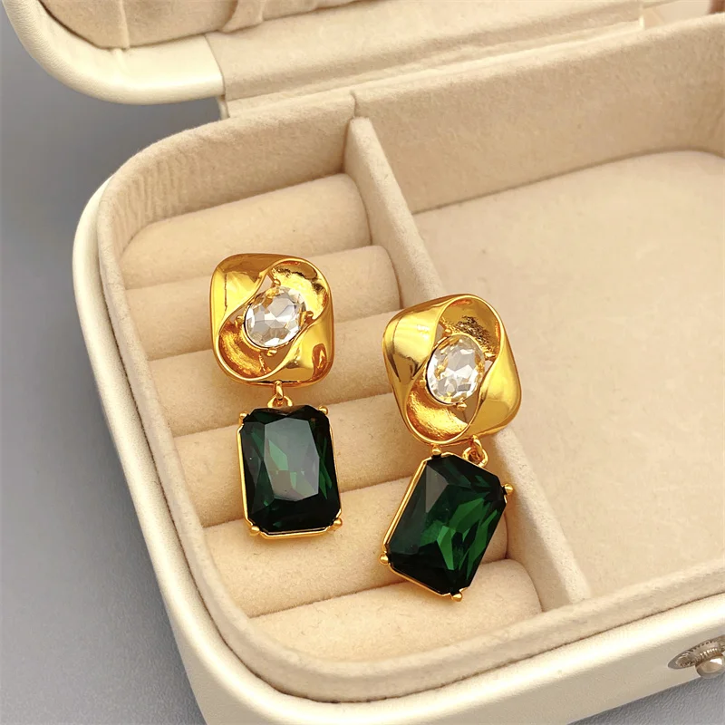 

French Retro Geometric Emerald Drop-Earrings For Women Personality Stylish Elegant Earrings Plating 18k Gold Jewelry Wholesale