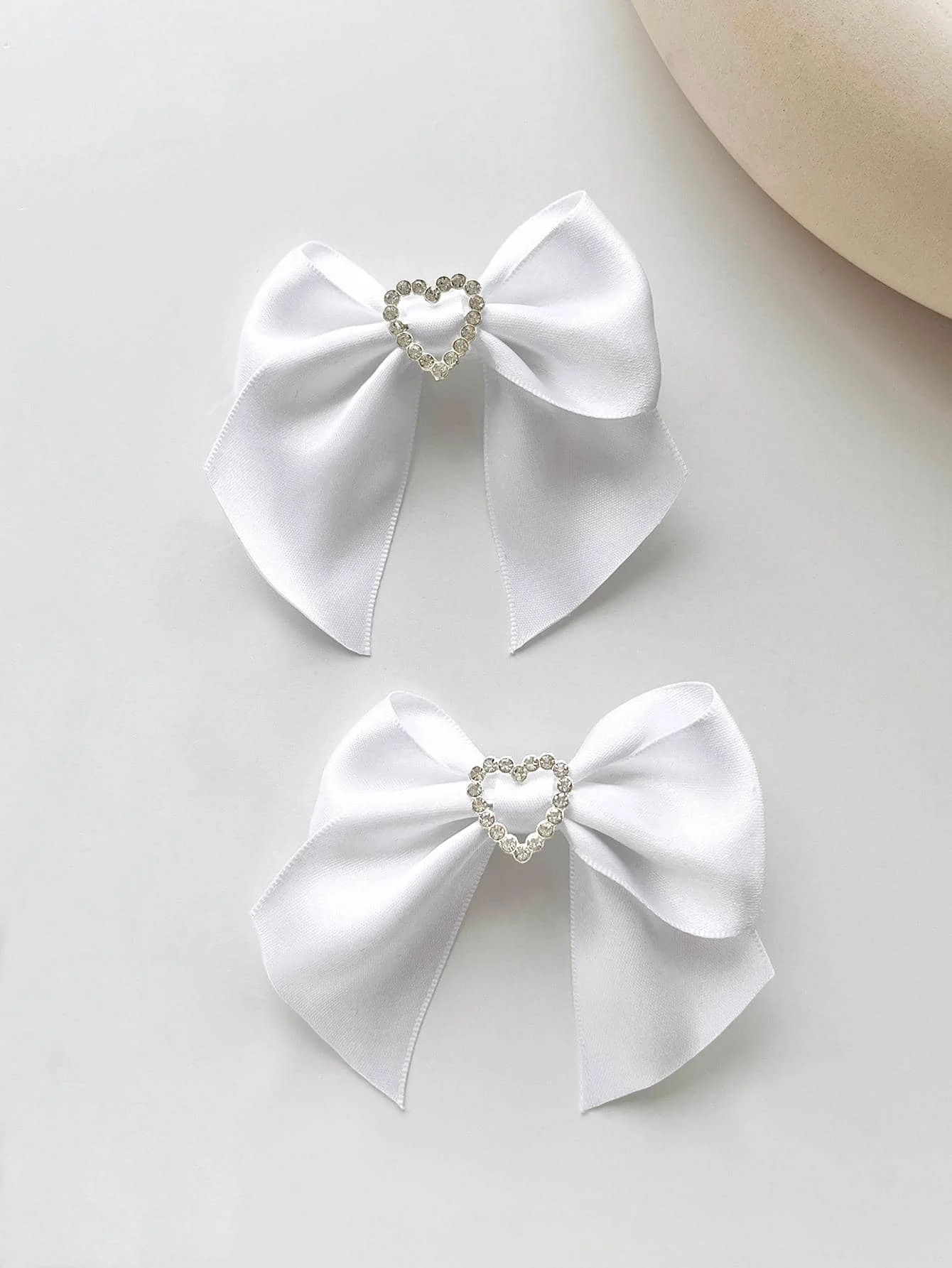 Fermaglio per capelli bianco d - Hi Tech Accessories recensione e prezzo
