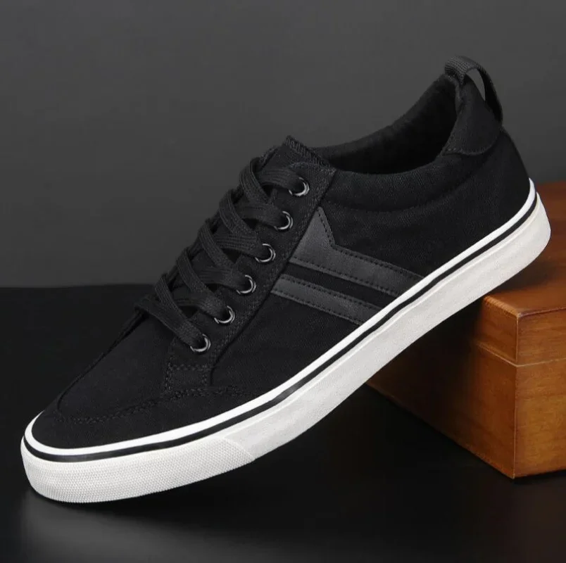 

Men's Canvas FashionBreathable White Skateboard Shoes Spring Autumn Student Lace Up Casual Flats Loafers Male Sneakers