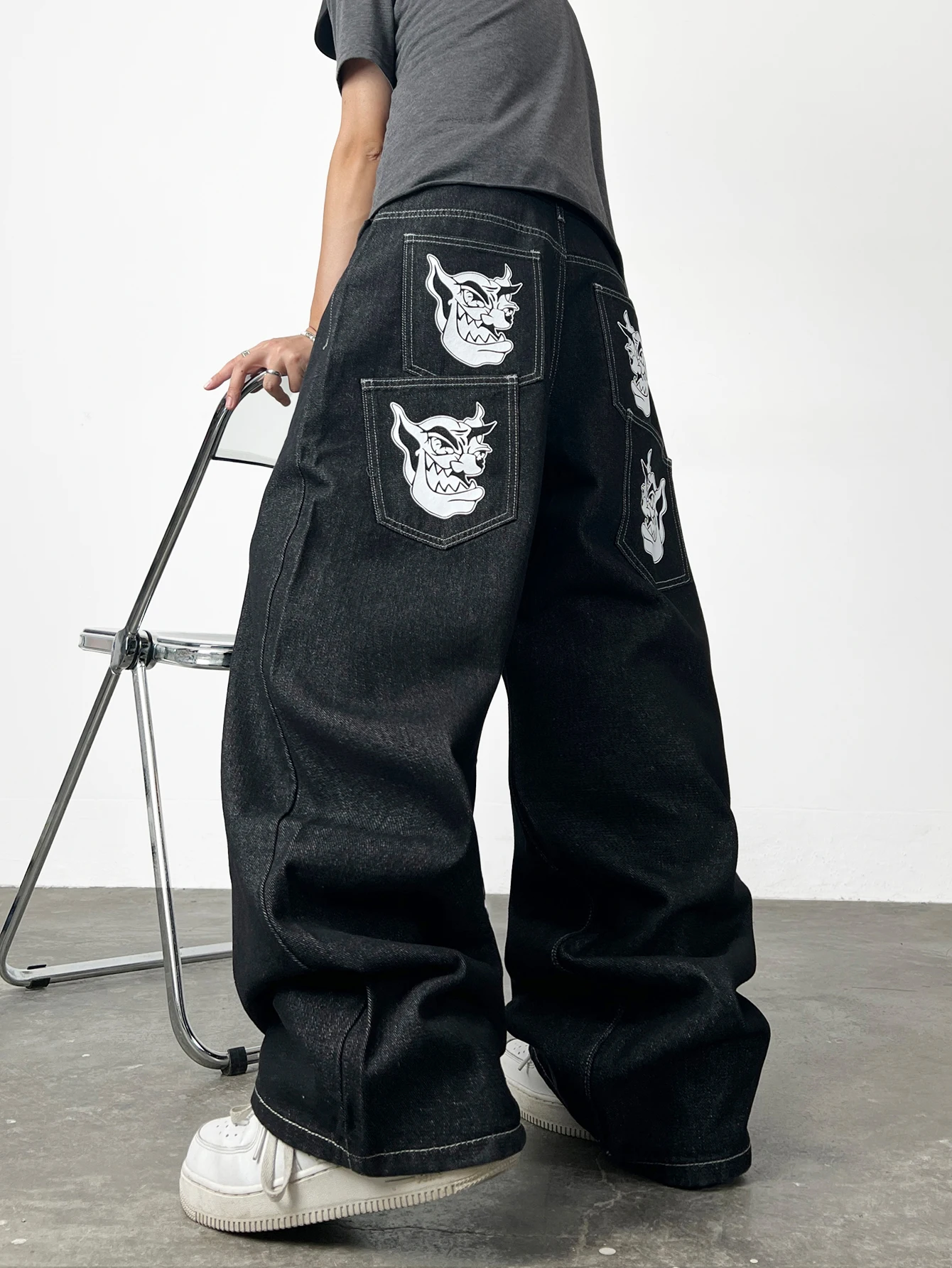 Men's Jeans Retro Black Baggy Wide Pants, Cute Printed Men's Denim Trousers, Trendy Y2K Casual Pants, Suitable For All Seasons.