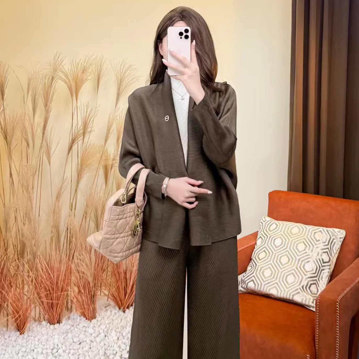 معطف خريفي مطوي من Miyake، بلوزة نسائية فضفاضة وغير رسمية متعددة الاستخدامات، سترة صوفية عصرية وبسيطة وراقية، لون خالص