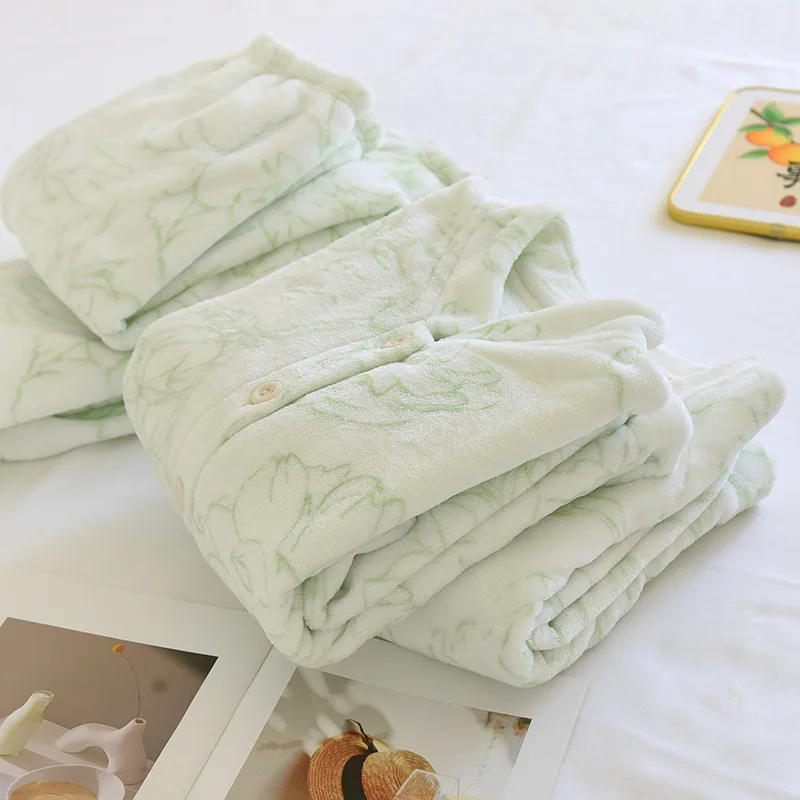 

Autumn and Winter Thick Velvet Warm Homewear Lingerie Pajamas Flannel Women Loungewear Fashion Long Sleeved Pants Set