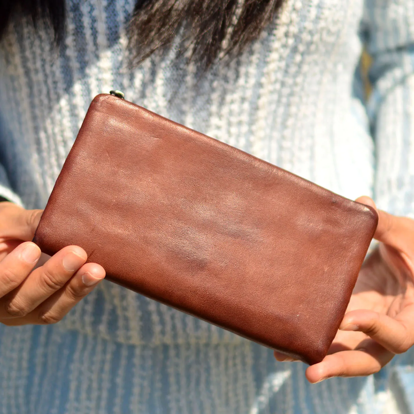 AETOO Retro Long Purse Vegetable-Tanned Leather Top-Grain Cowhide Zipper Handbag Large Capacity Multi Pocket for Men And Women