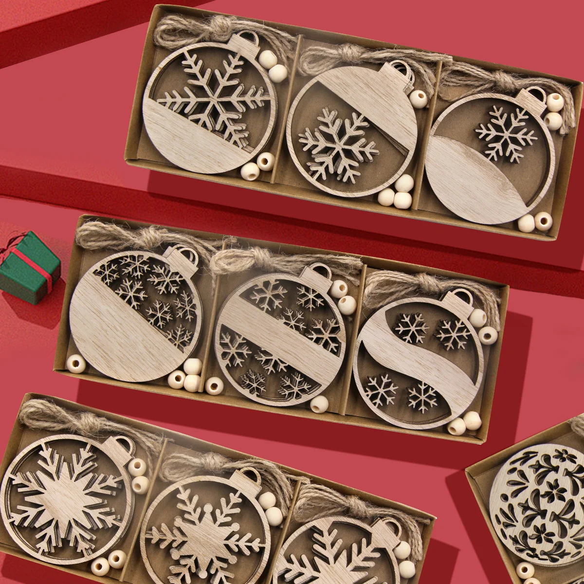 12PCS/Box Wooden Snowflake Pendant Vintage Xmas Ball Hanging Ornaments for Noel Tree Decorations DIY Gifts Wrapping Supply