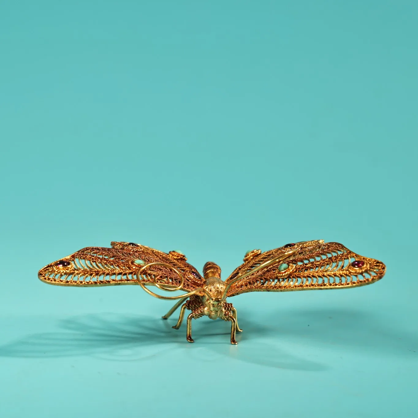 Folk Old Bronze High Relief Gilded filigree Mosaic Gem Butterfly Statue Accessories study screen Town house Exorcism