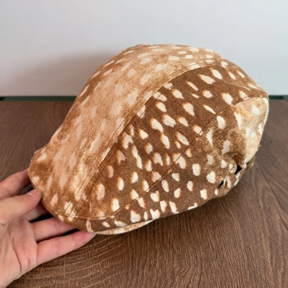 Retro Versatile Deer Spotted Berets Short Brim Irregular Stitching Beret Cap Deer Ripple Flat Top Peaked Hats for Men and Women