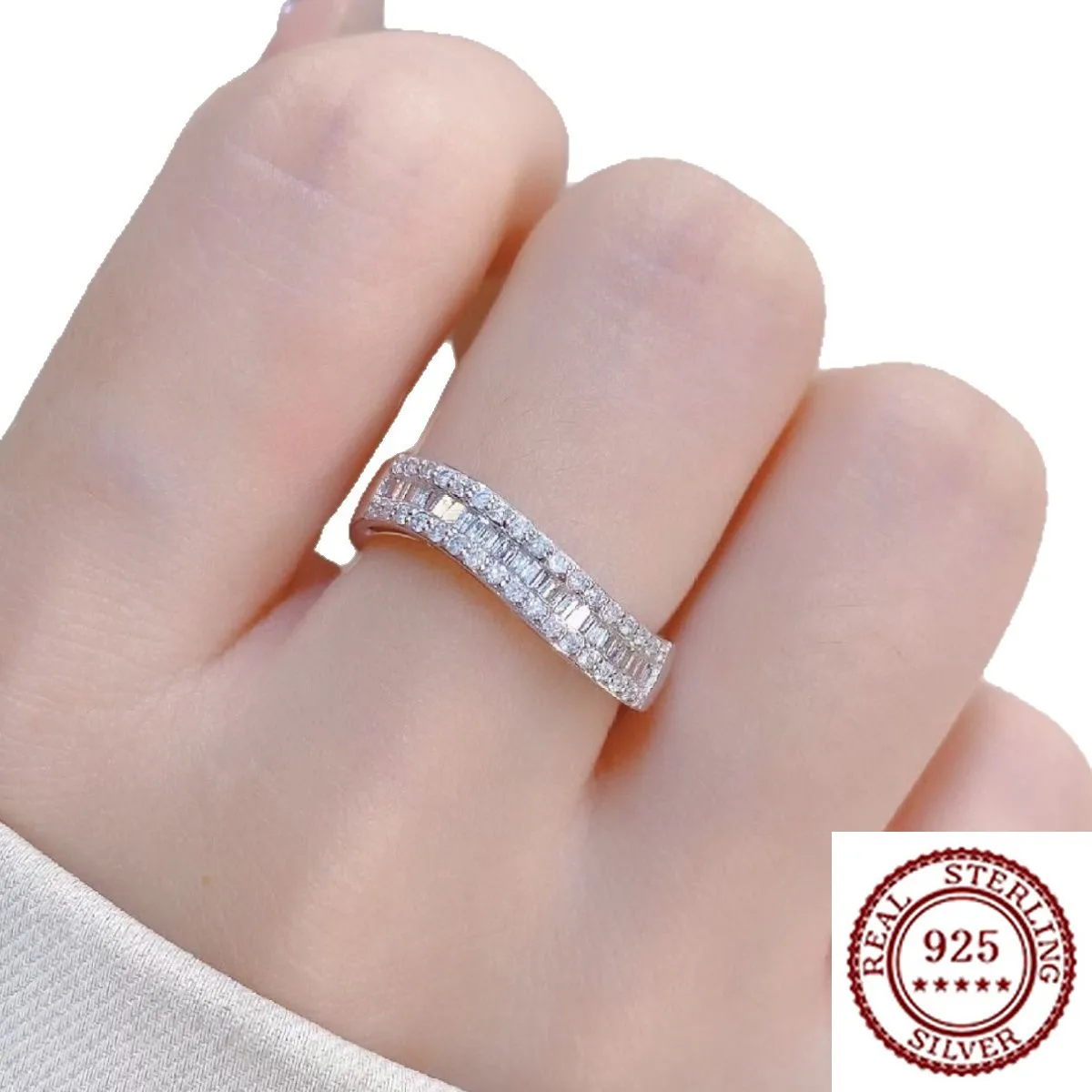 

Новая тенденция 2025, стерлинговое серебро 925 пробы, классический темперамент, большая мода, классический женский комплект с бриллиантами, изысканное кольцо с цирконом