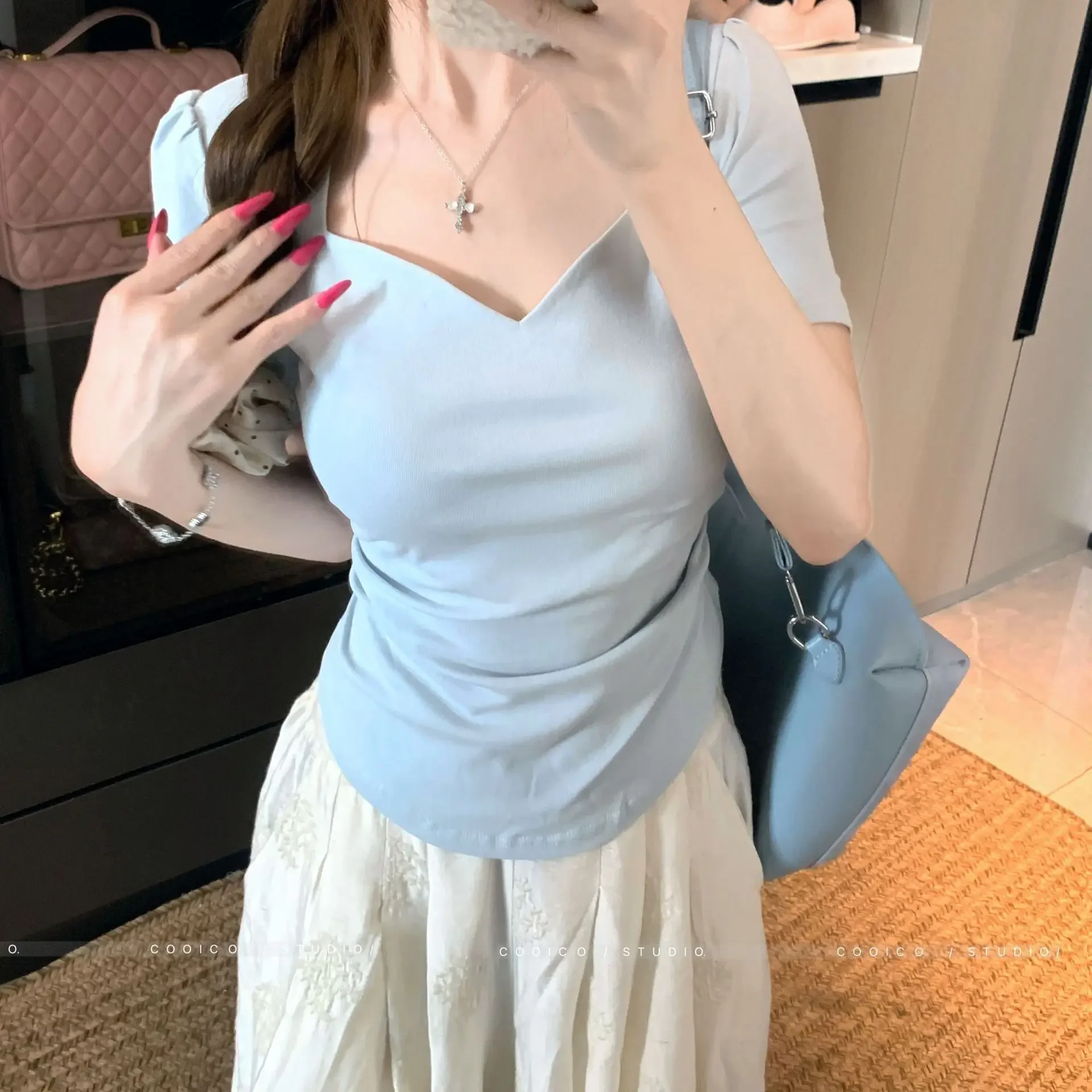 T-shirt a maniche corte con colletto quadrato e maniche a palloncino larghe Donna Estate Nuovo top capispalla dimagrante con copertura di carne taglie forti