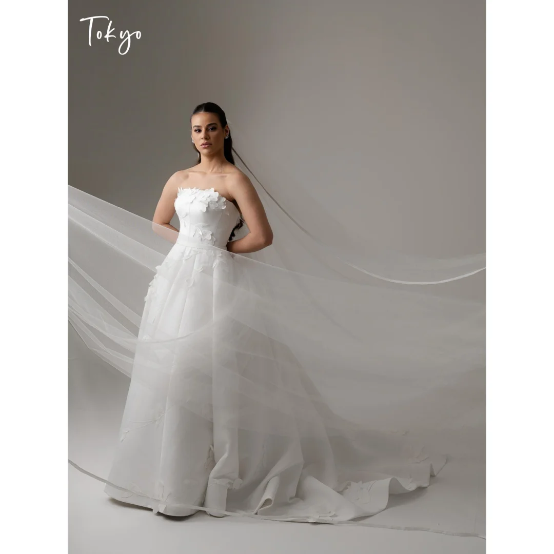 Tokyo Custom White Strapless Floral Wedding Dress Long Tulle Veil Elegant Floor Length Wedding Gown Formal Bridal Wear