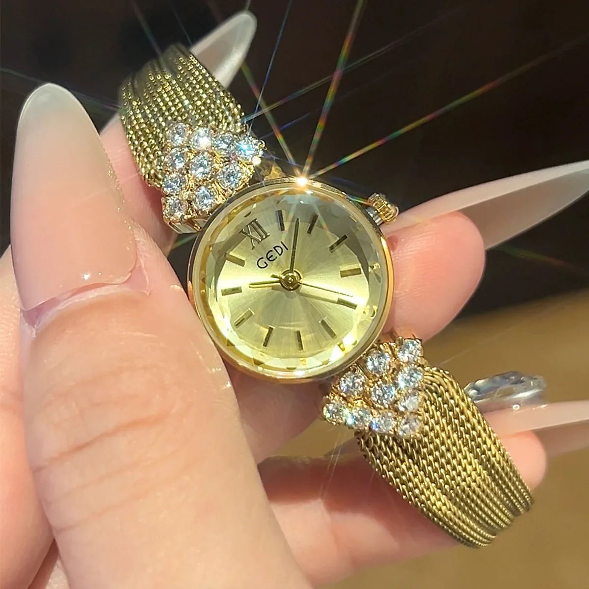 Goldie light luxury retro diamond inlaid women's watch, niche high-end sense, medieval temperament quartz women's watch