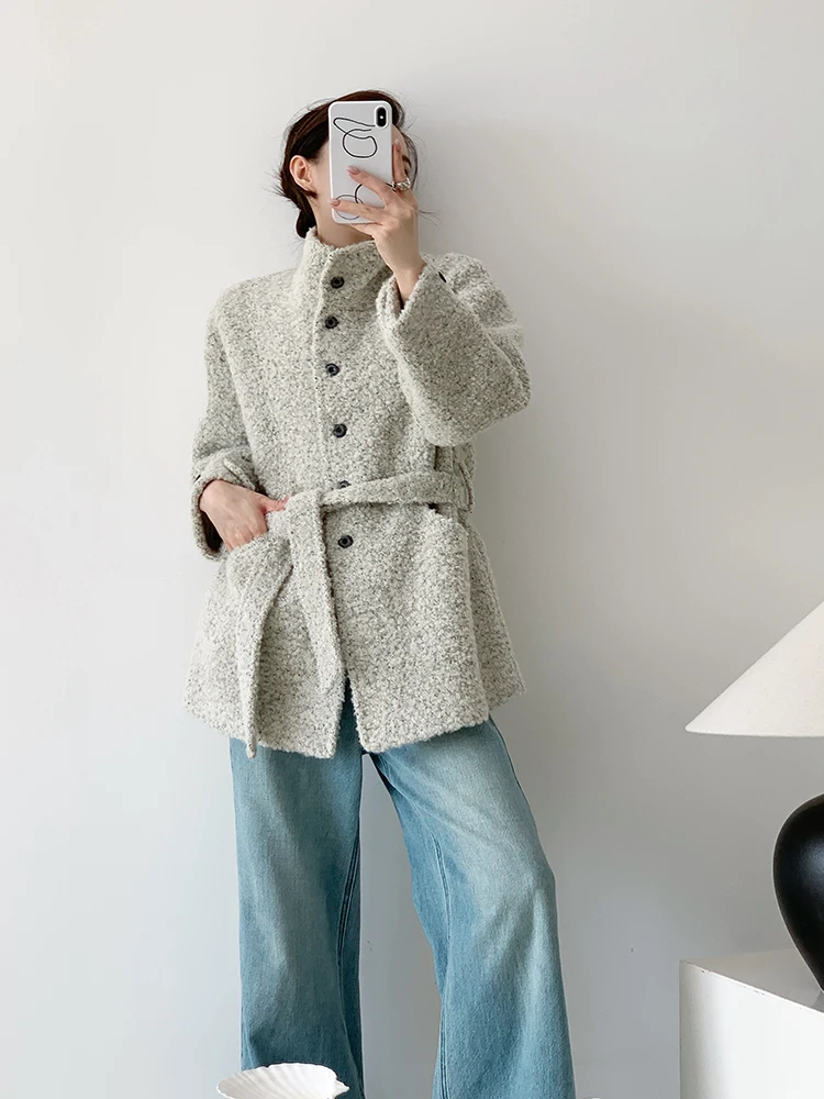 

Yahti ey White Woolen Stand Collar Warm Woolen Coat Winter High-End Feelings Midi Loose Woolen Coat Long Sve Single Button