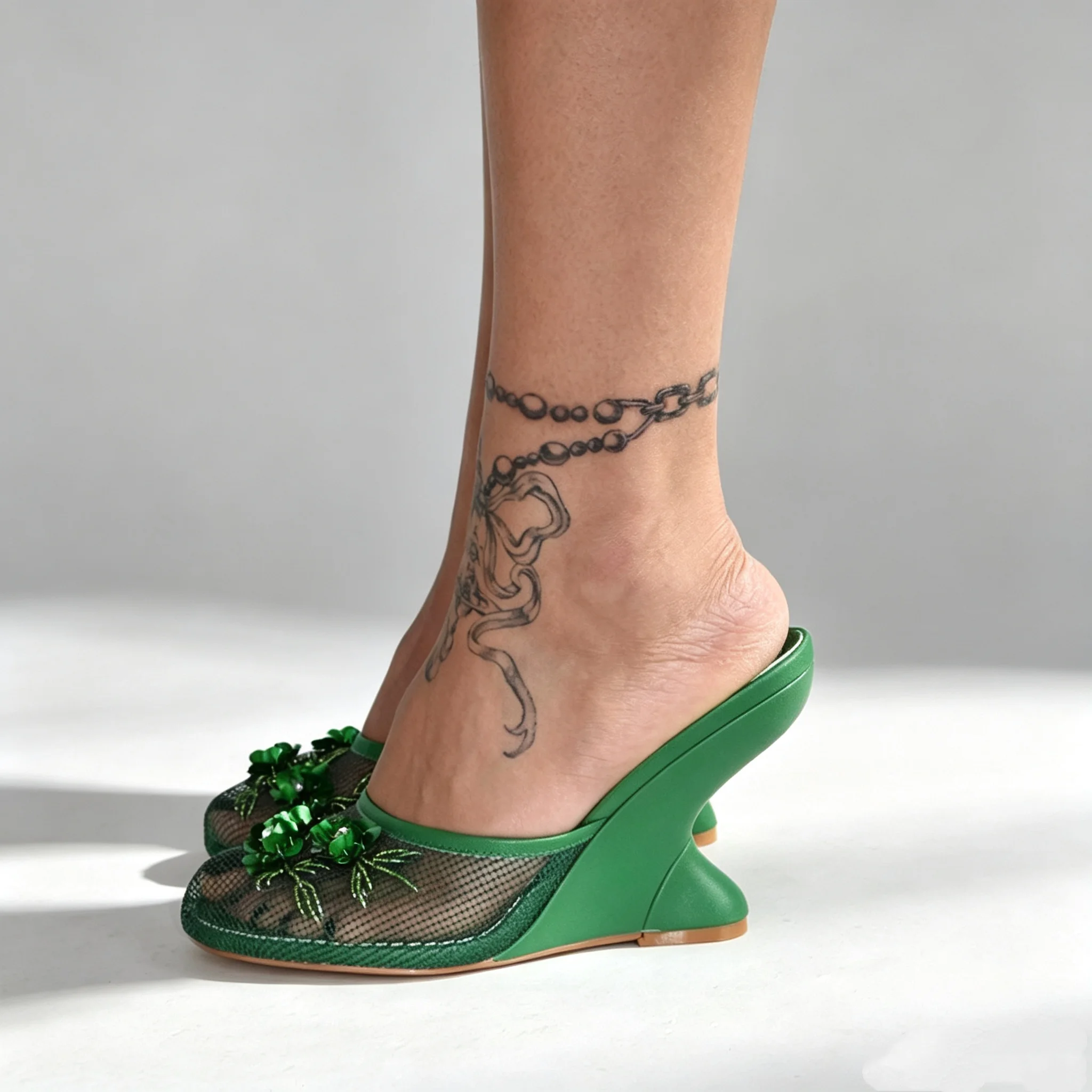 2025 New Mesh Flowers Shallow Round Toe Summer Women Slippers Stiletto Middle Heels Slip On Design Large Size Closed Toe Shoes