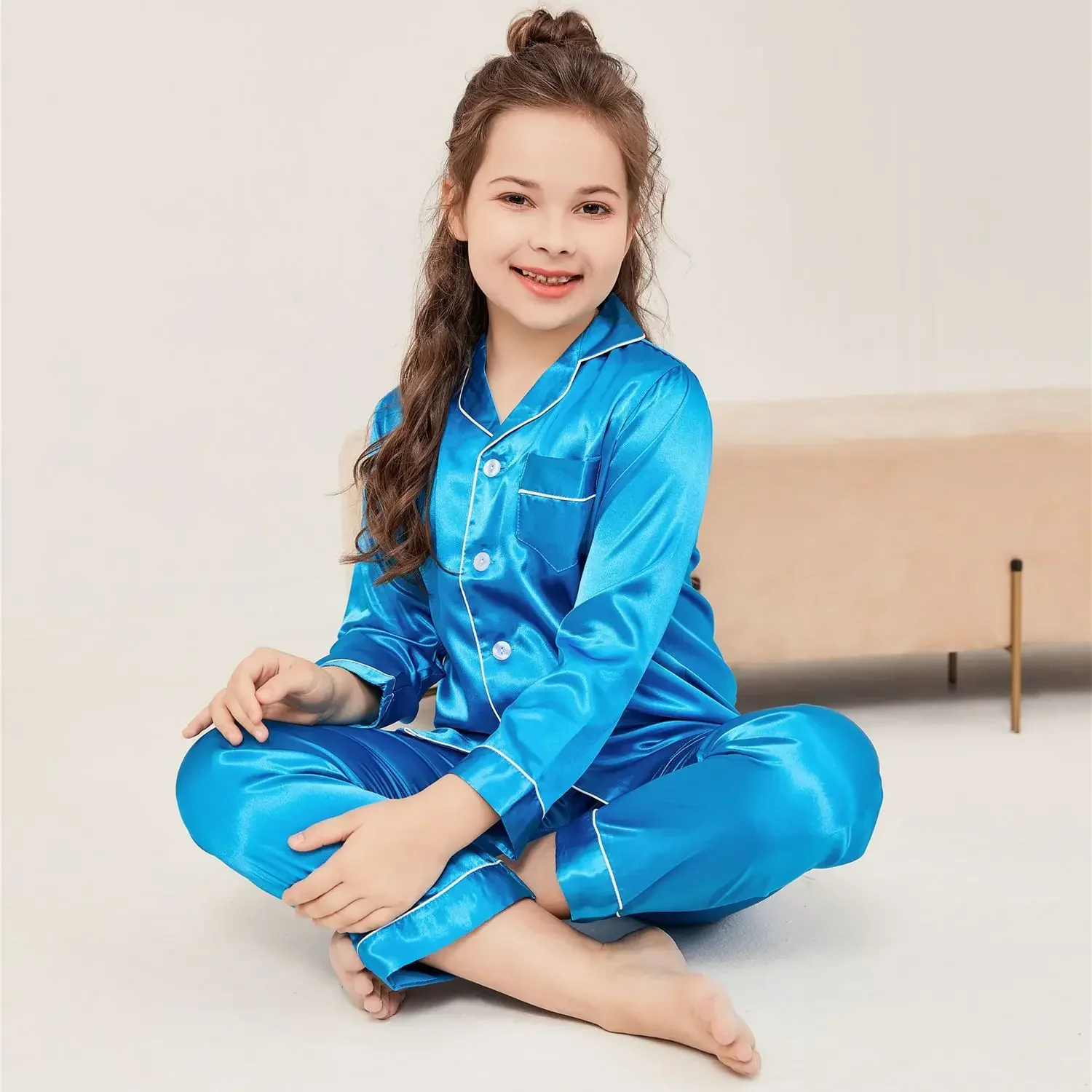 Boys and Girls Fashion Autumn Imitated Silk Fabric Pajama Sets Home Clothes Thin Long Sleeve Trousers Sets Pijamas Two Pieces