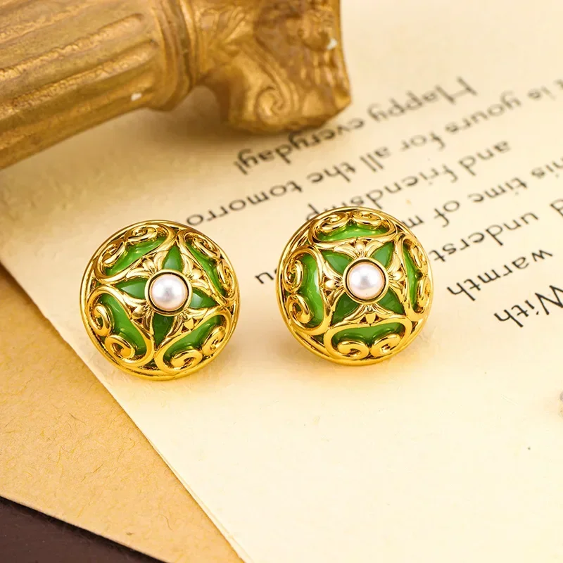 Ring hollow hemisphere pearl resin personality high sense fresh Hong Kong style stud earrings women