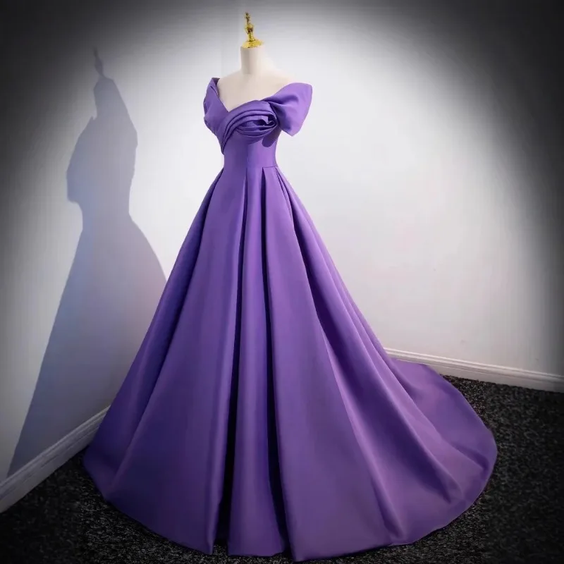 Fioletowa Sukienka Wieczorowa, Damska Elegancja, Wysoka Jakość, Niszowa Sukienka, Sukienka na Jedno Ramię, Sukienka dla Przedstawicielki, Egzamin z Muzyki Wokalnej, Suknia Ślubna