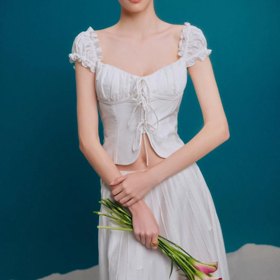 

Zeyla Women's French Style Puff Sleeve Top Tie Front Open Back Sexy Slim-Fit Versatile Blouse for Daily Party Casual Outfit