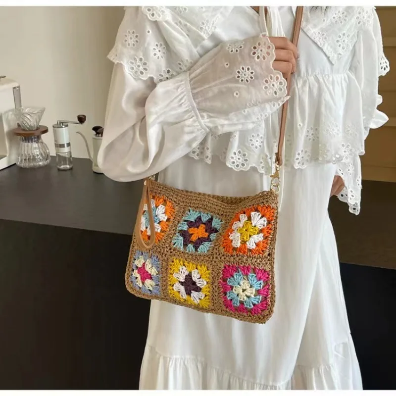 Summer Handmade Hook Retro Flower Crossbody borsa da donna borsa a tracolla singola in corda di carta all\'uncinetto Flip borsa in stile etnico