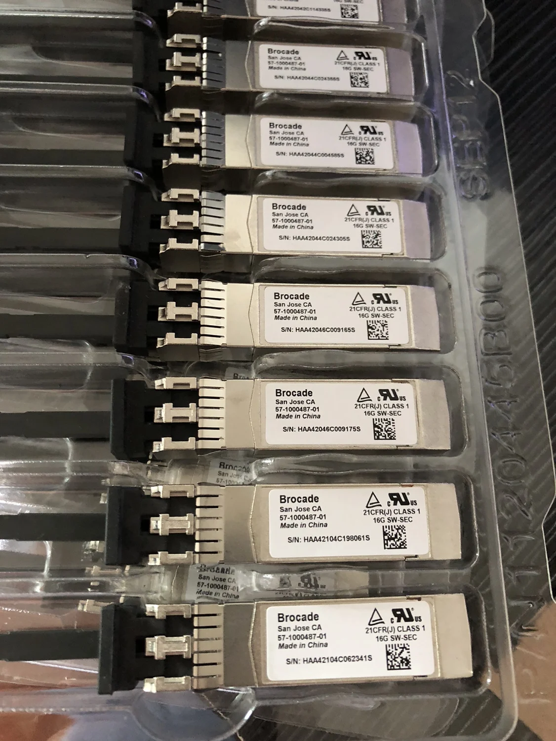 

1 шт. Brocade 57-1000487-01, оптический модуль 16G SW-SEC XBR-000492 парча 16G