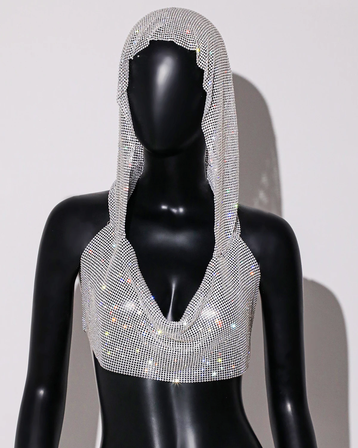 2024 estate nuovo strass con cappuccio Crop Top Sexy profondo scollo a V Backless senza maniche Glitter canotta Rave Nightclub Party canotta