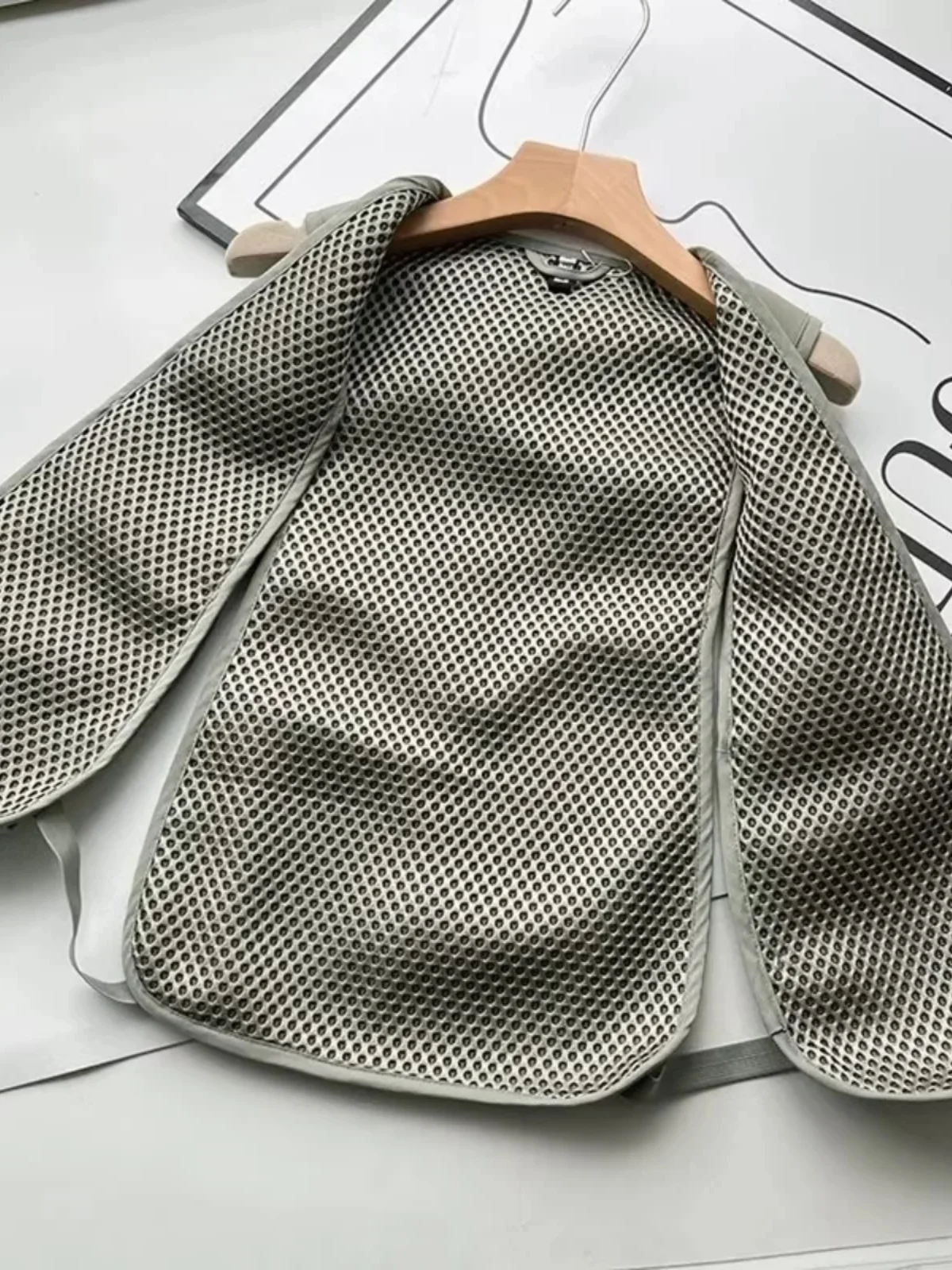 

Спецодежда в стиле ретро, мотоциклетный тюнет, жилет, летняя тонкая дышащая универсальная майка для мужчин и женщин в примерочной