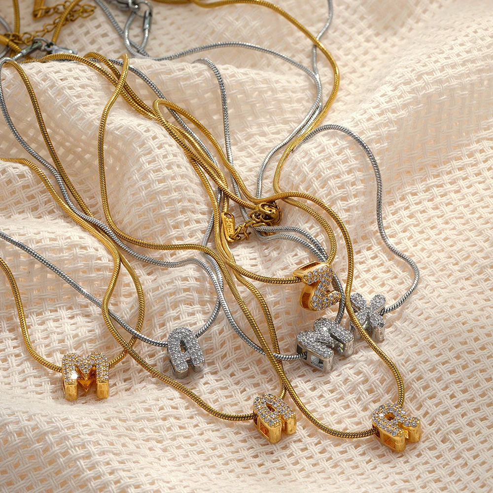 2025 جديد 26 حرف الإنجليزية قلادة صغيرة ولطيفة جميع الحروف الماسية + الأبيض K-صندوق سلسلة قلادة بحرف سلسلة الترقوة Fashionab #1