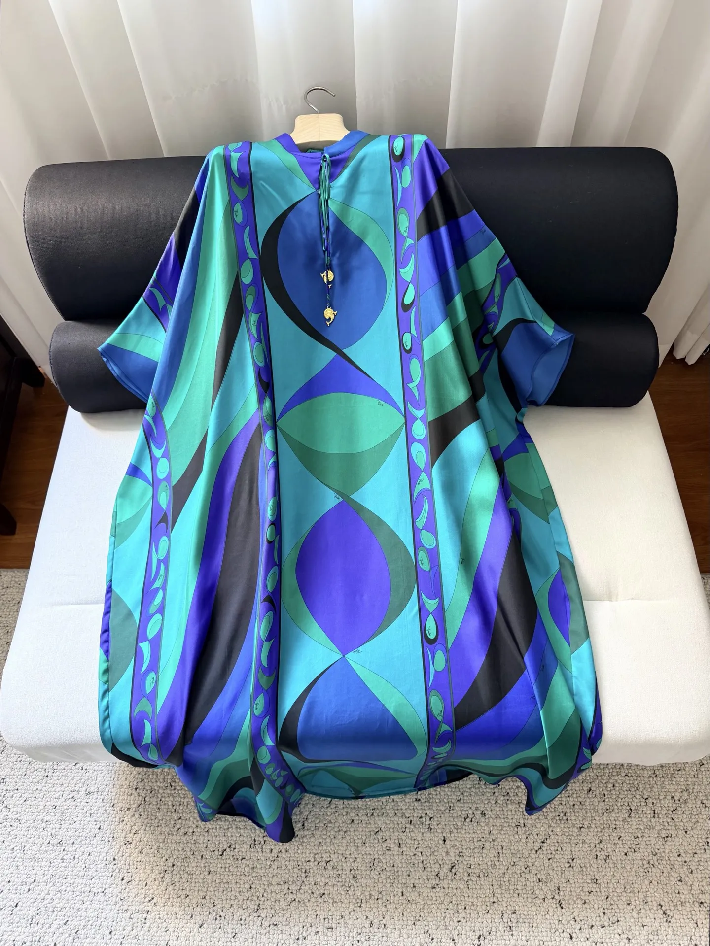 Summer new blue-green contrasting printed silk robe, loose and lazy style, vacation sun protection, big swing long skirt