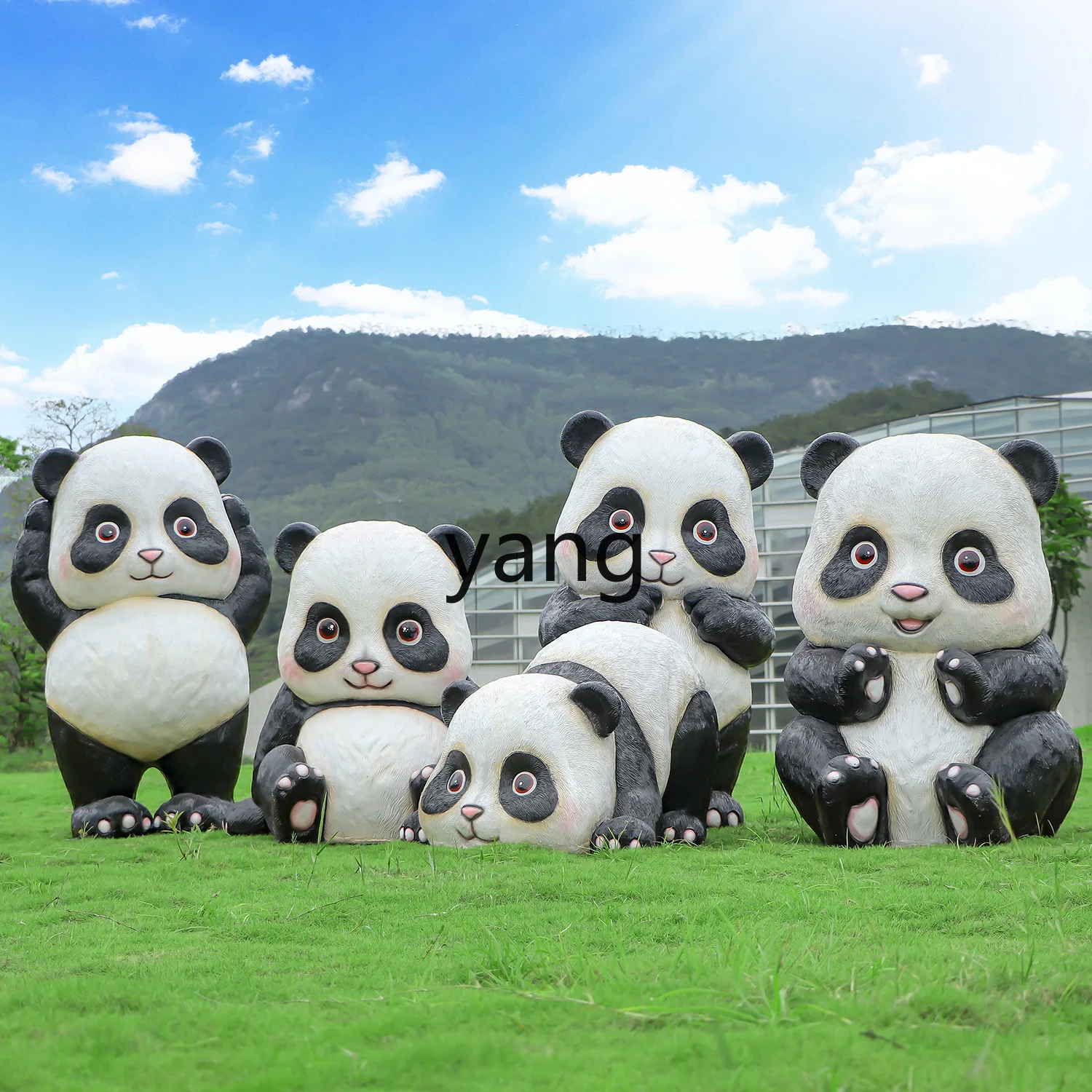 Outdoor garden courtyard decoration simulation panda sculpture villa yard layout garden landscape landscaping sketch ornament