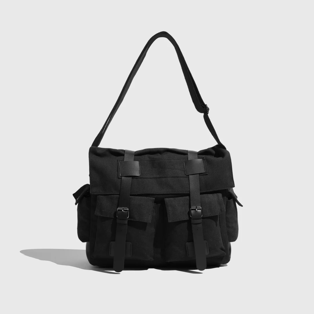 

Fashionable and simple large-capacity multifunctional messenger bag