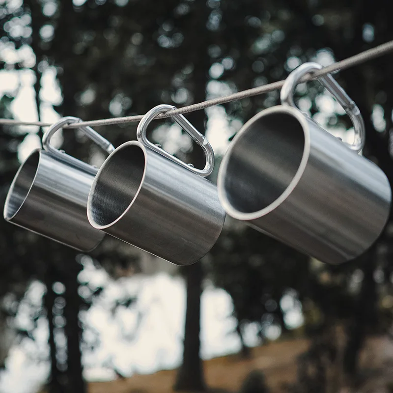 

Outdoor Picnic Water Cup Portable Coffee Mug Stainless Steel Double-Wall Quick-Release Carabiner Clip Camping Teacup & Mug