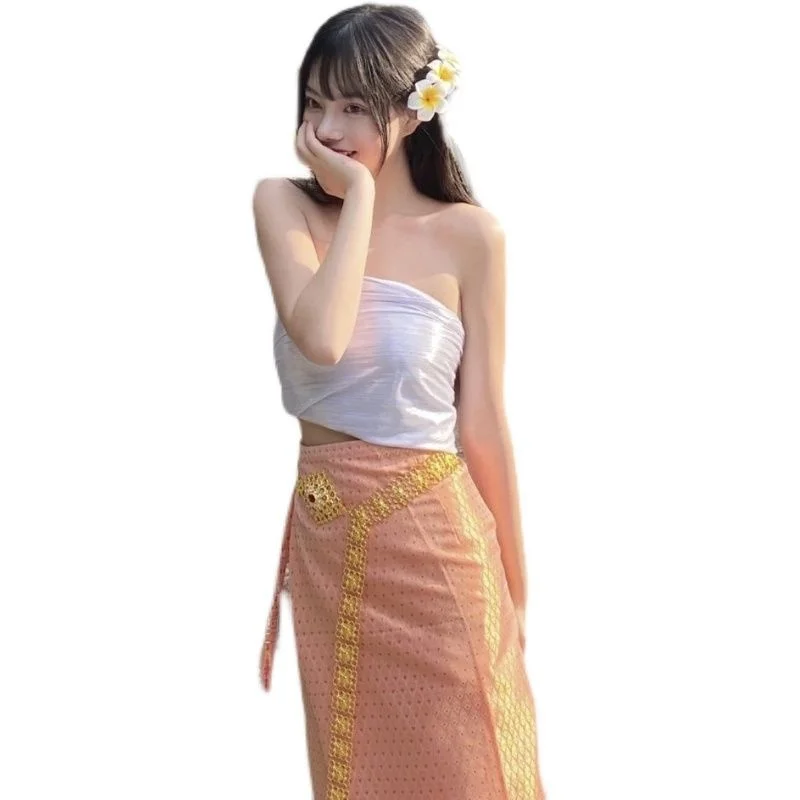 

Ju Jingyi's online red is the same style of Xishuangbanna Dai small and fresh summer studio art photo theme clothing