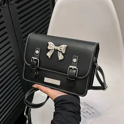 2024 Nowa damska mała kwadratowa torba Sweet Girl Cute Bowknot Satchel Fashion Shoulder Crossbody Bag Flap Buckle Commuting Handbag