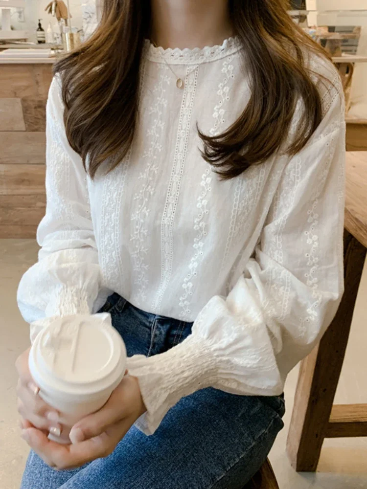 

Summer Vintage Lolita Chiffon Shirt Women Elegant Lantern Sleeve Lace Lolita Undershirt Top Soft Girl Ruffles Jacquard Shirt