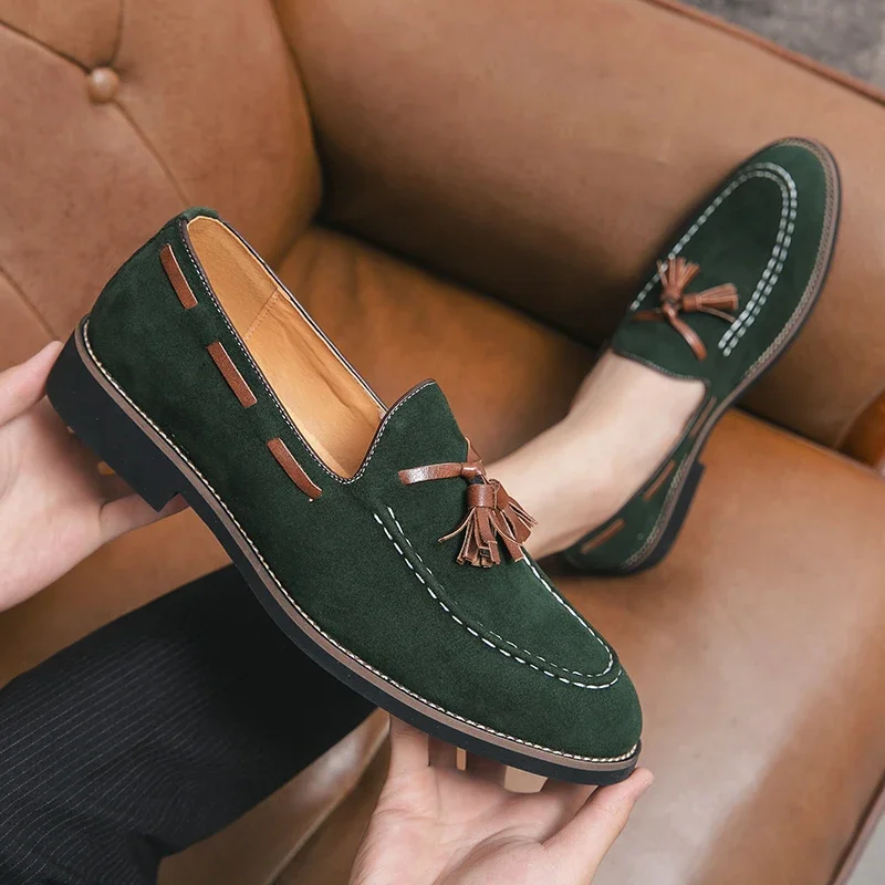 New Loafers Casual Shoes Flock Brown Breathable Slip-On Tassels Spring Men Shoes Size 38-47 Zapatos De Hombre