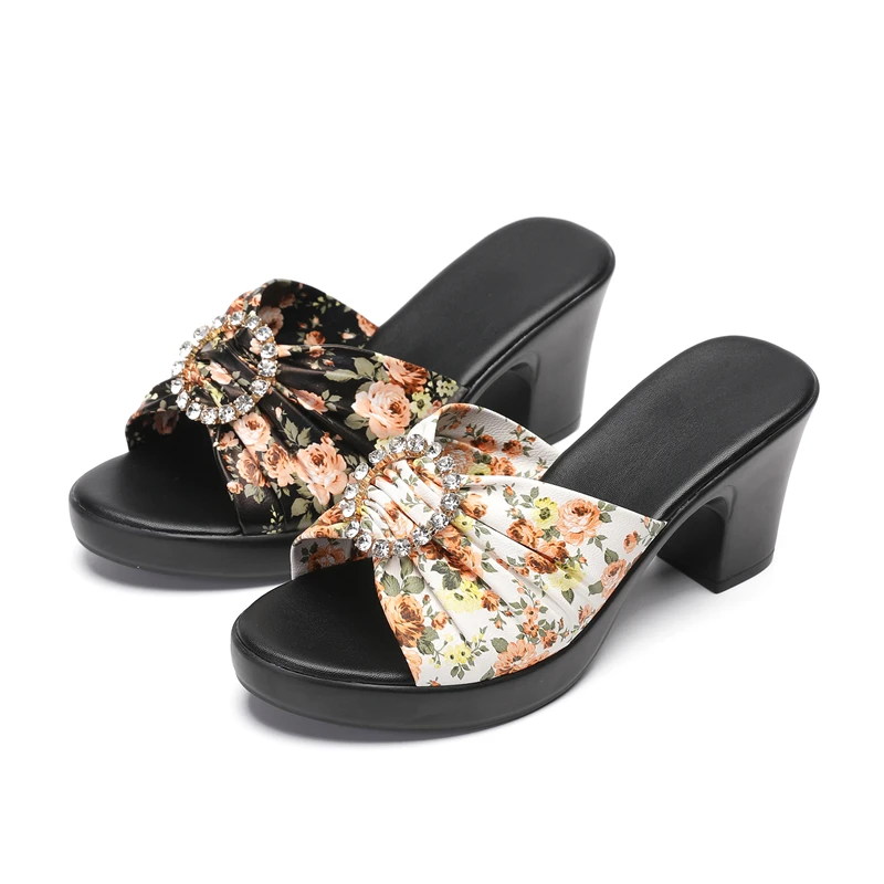 Floral Print Slippers Genuine Leather Summer Shoes Plus Size 41 42 Fashion Medium Heels Mother\'s Sandals